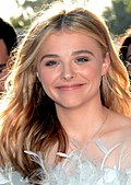 https://upload.wikimedia.org/wikipedia/commons/thumb/5/5e/Chloe_Grace_Moretz_Cannes_2014_3.jpg/120px-Chloe_Grace_Moretz_Cannes_2014_3.jpg